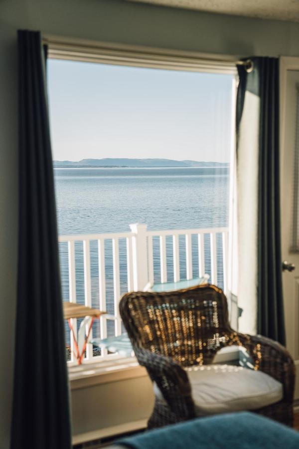 Auberge Sur Mer Notre-Dame-du-Portage 외부 사진