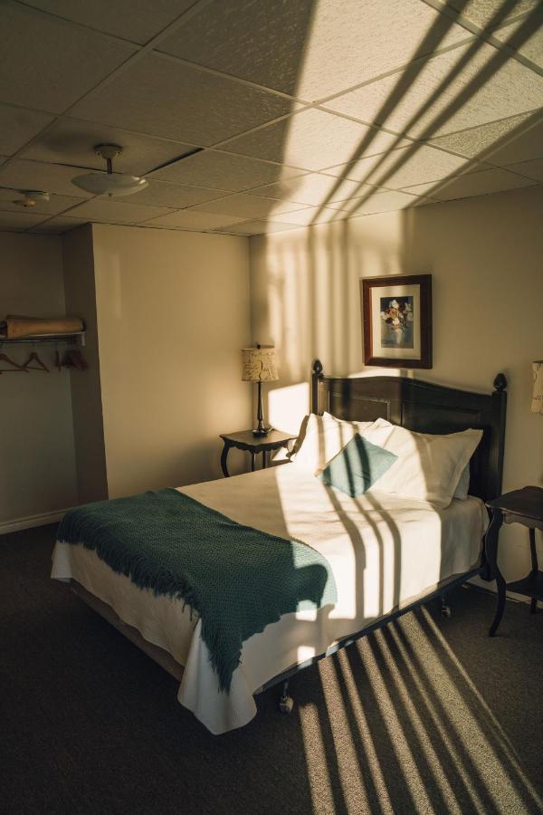 Auberge Sur Mer Notre-Dame-du-Portage 외부 사진