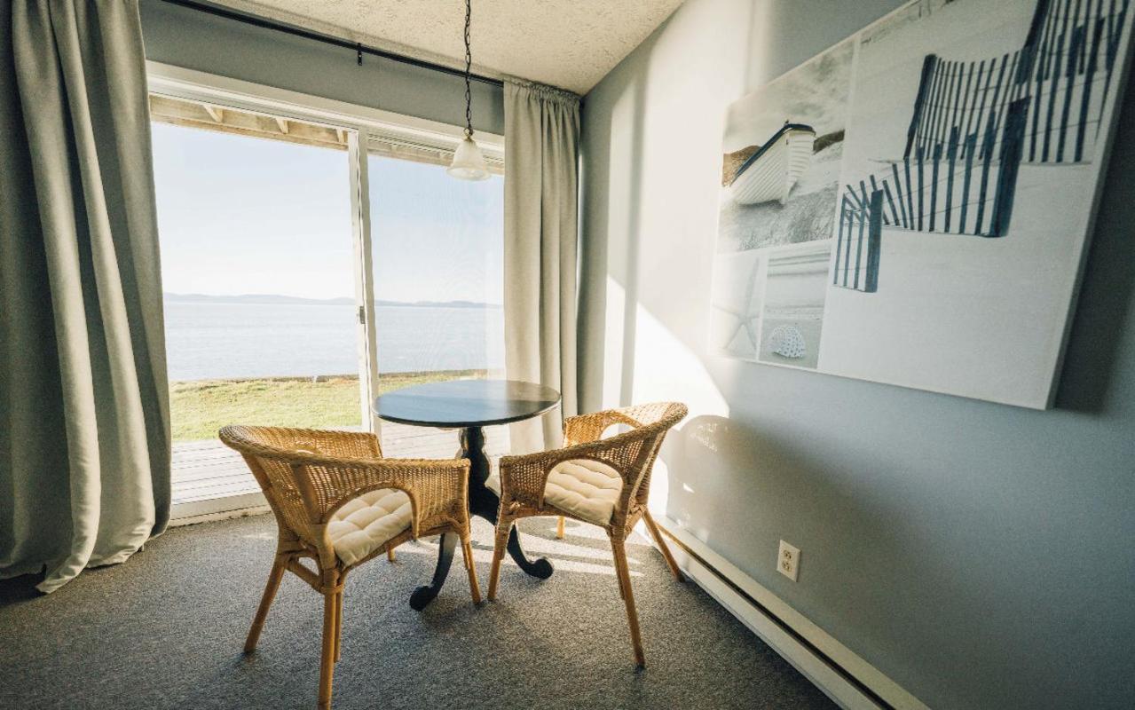 Auberge Sur Mer Notre-Dame-du-Portage 외부 사진